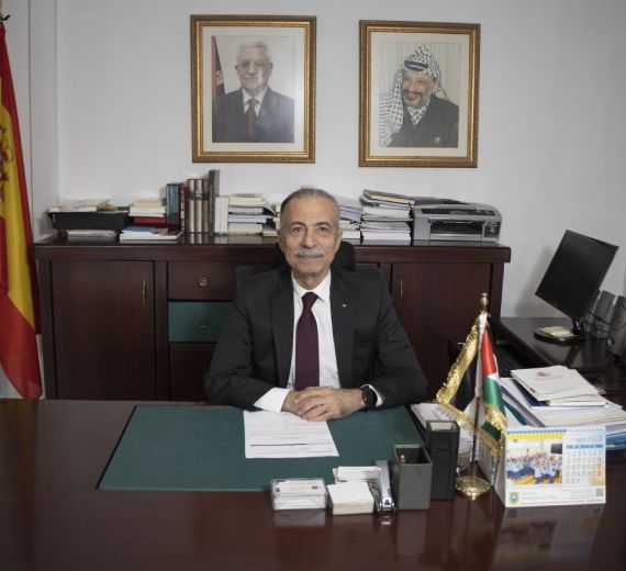 Embajador de Palestina en España, Husni Abdel Wahed, en su despacho